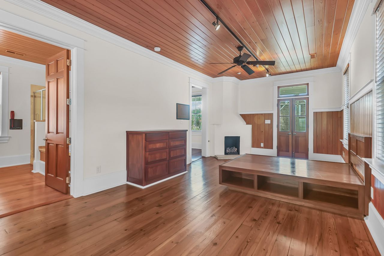 31 Society Street Photo 33