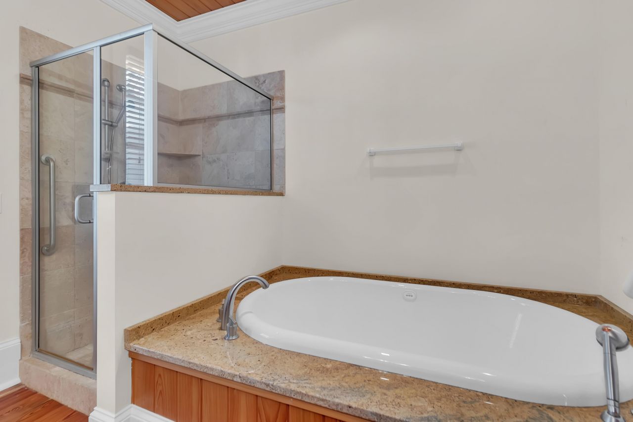 31 Society Street Photo 36