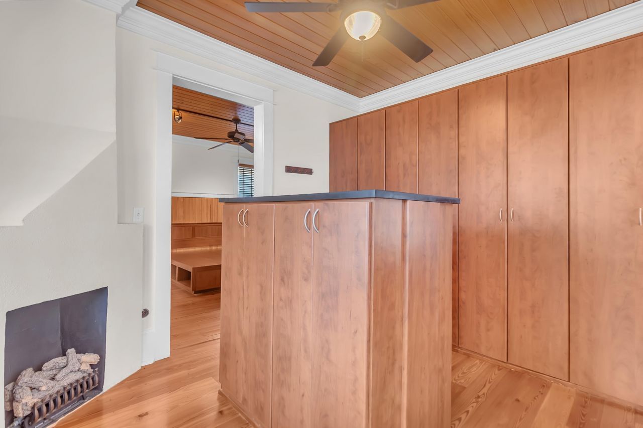 31 Society Street Photo 37