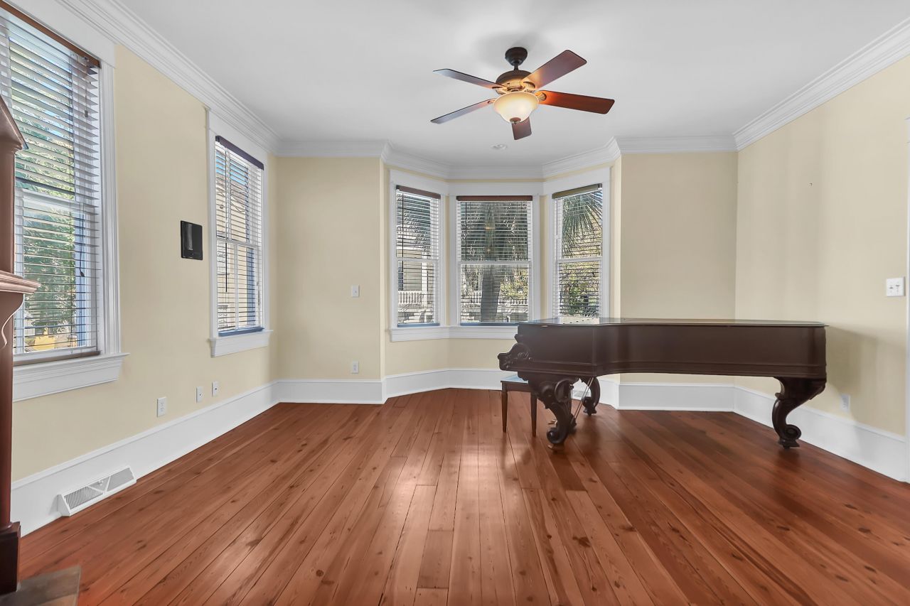 31 Society Street Photo 6