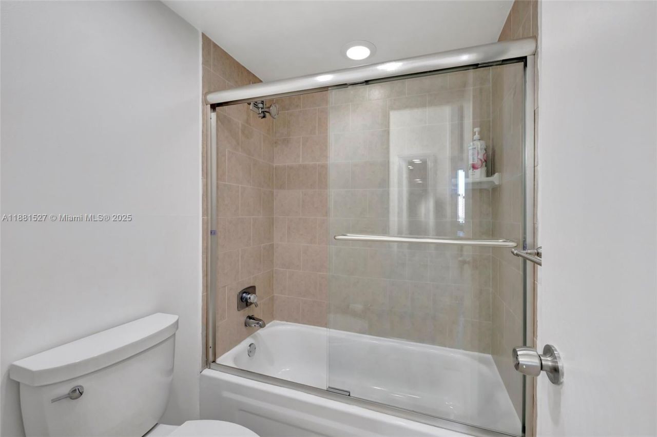 3015 N Ocean Blvd, Unit 6A, Fort Lauderdale, FL 33308 Photo