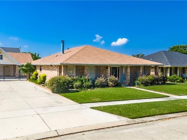 641 PETIT BERDOT Drive, Kenner, LA 70065