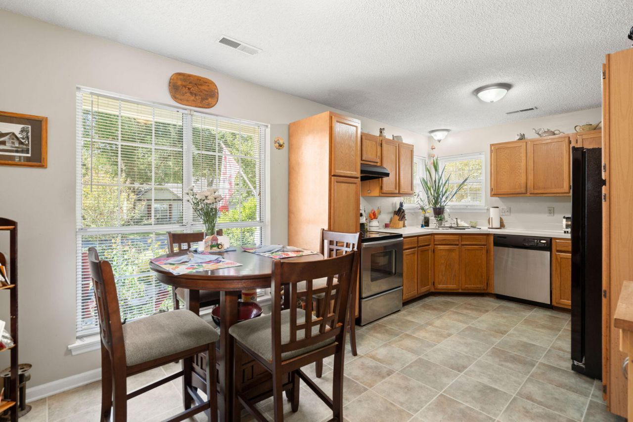 324 Parish Parc Drive Photo 11