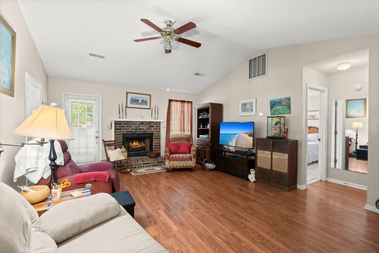 324 Parish Parc Drive Photo 6