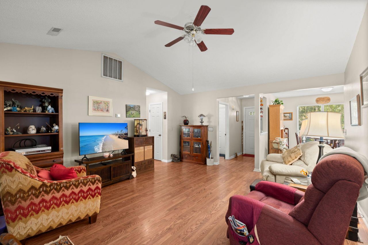 324 Parish Parc Drive Photo 8