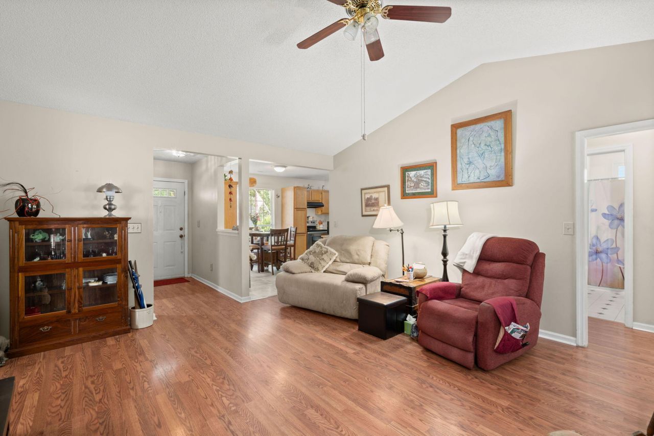 324 Parish Parc Drive Photo 9