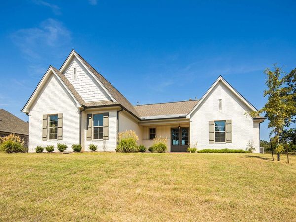 132 FARLEY RD, Byhalia, MS 38611