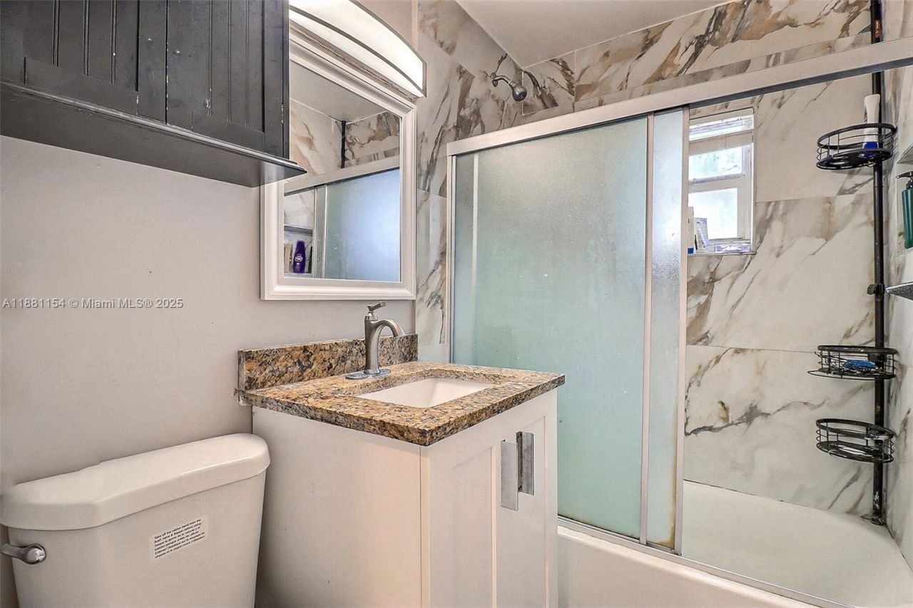 619 SW 10th St, Delray Beach, FL 33444 Photo