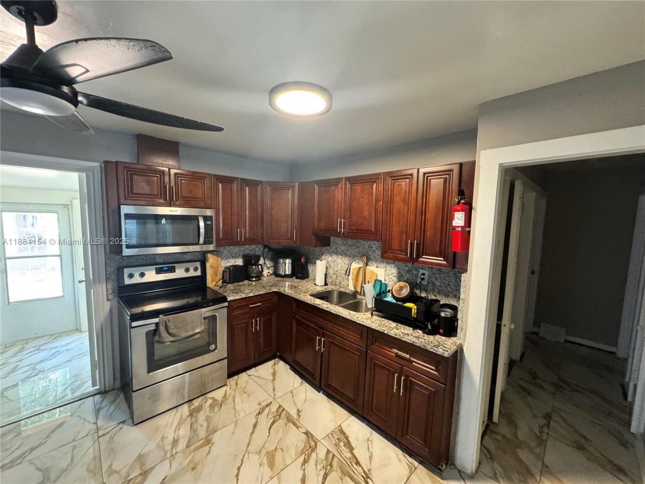 619 SW 10th St, Delray Beach, FL 33444 Photo