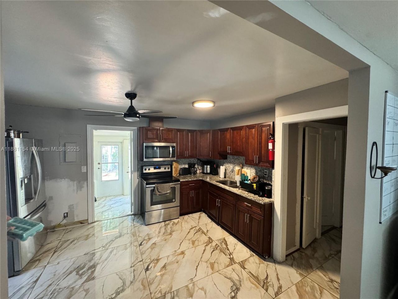 619 SW 10th St, Delray Beach, FL 33444 Photo