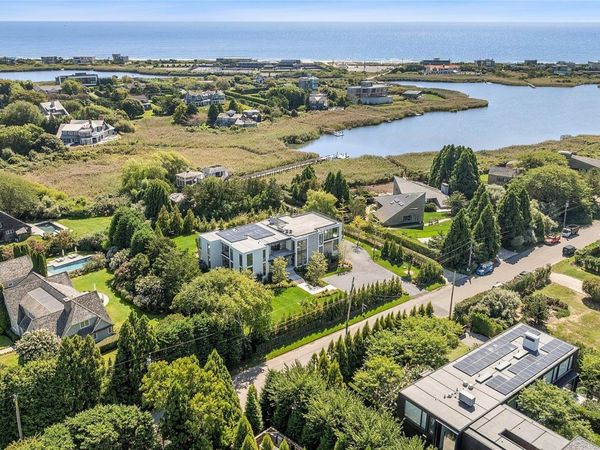 99 Pointe Mecox Lane, Bridgehampton, NY 11976