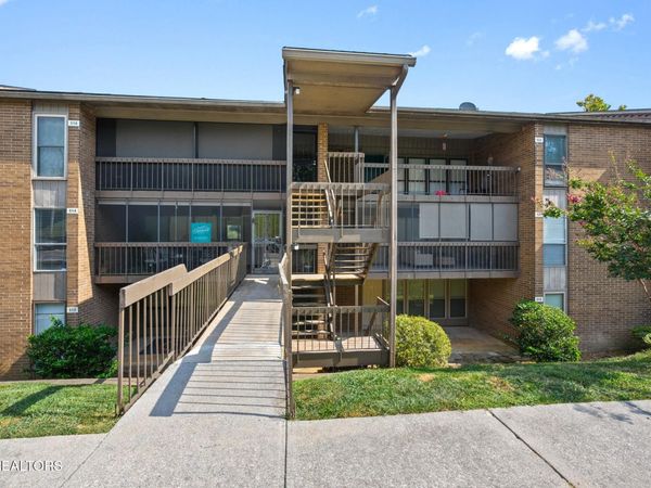 518 Berlin Drive, Knoxville, TN 37923