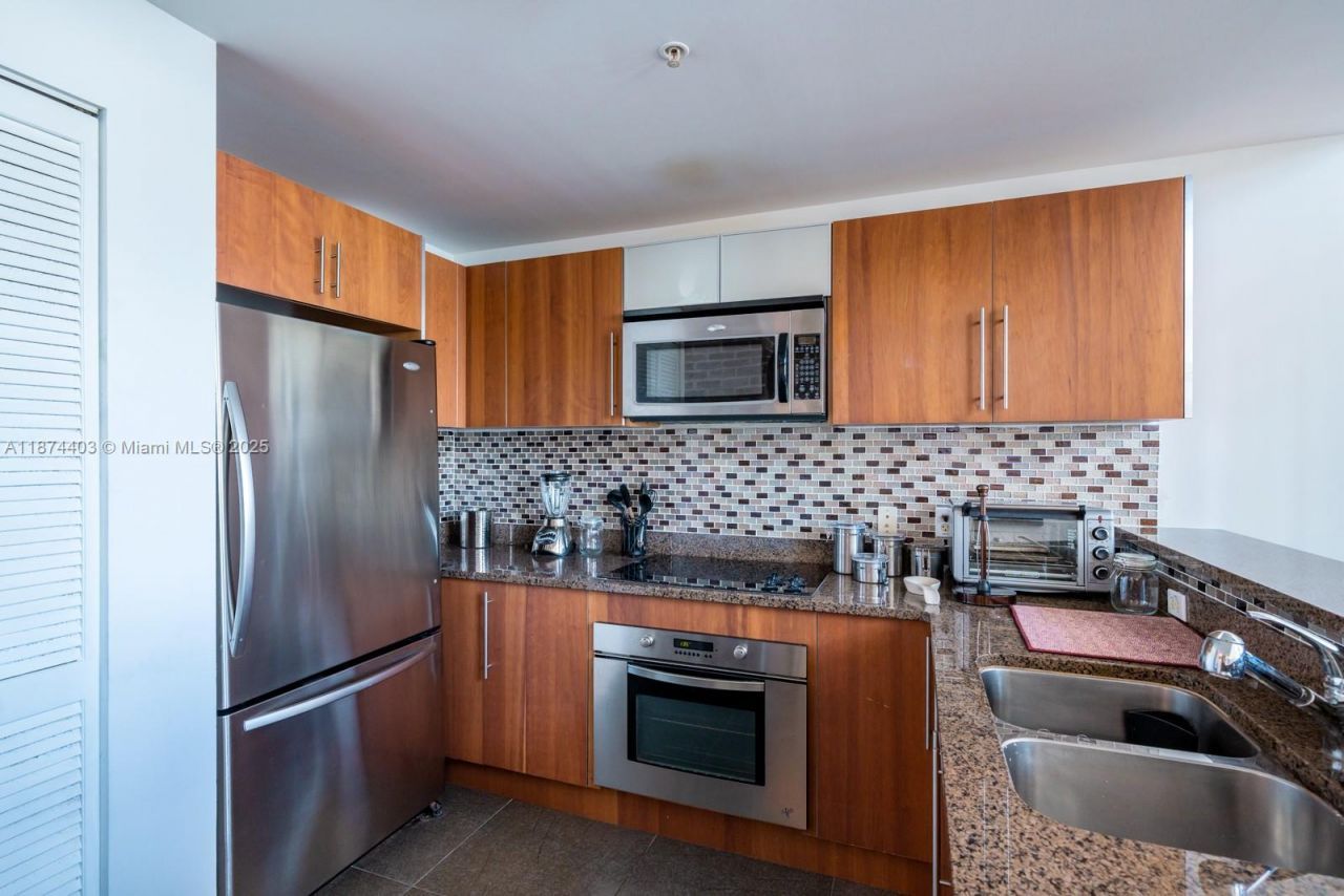 300 S Biscayne Blvd, Unit L-1022, Miami, FL 33131 Photo