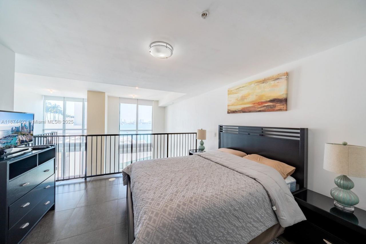 300 S Biscayne Blvd, Unit L-1022, Miami, FL 33131 Photo