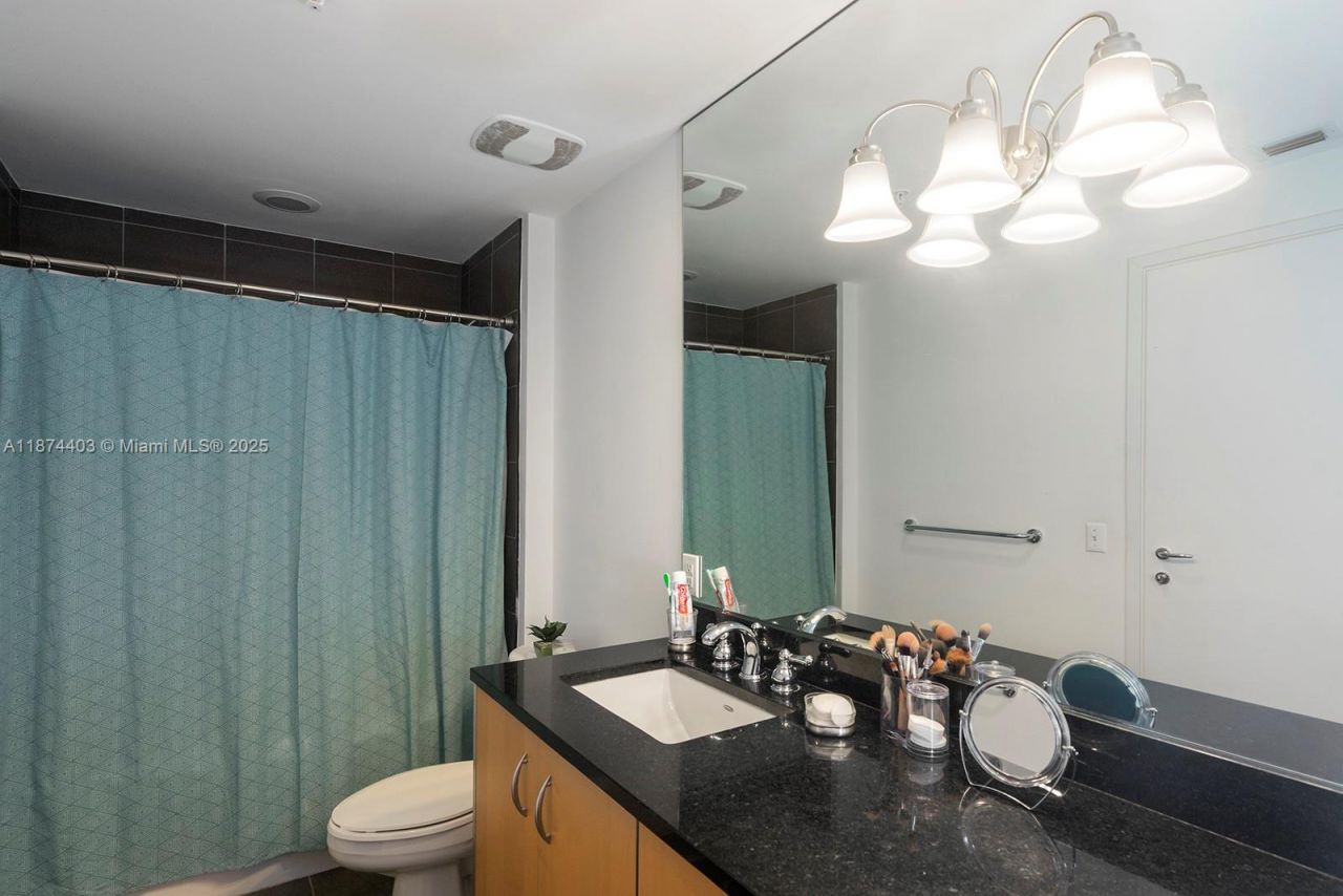 300 S Biscayne Blvd, Unit L-1022, Miami, FL 33131 Photo