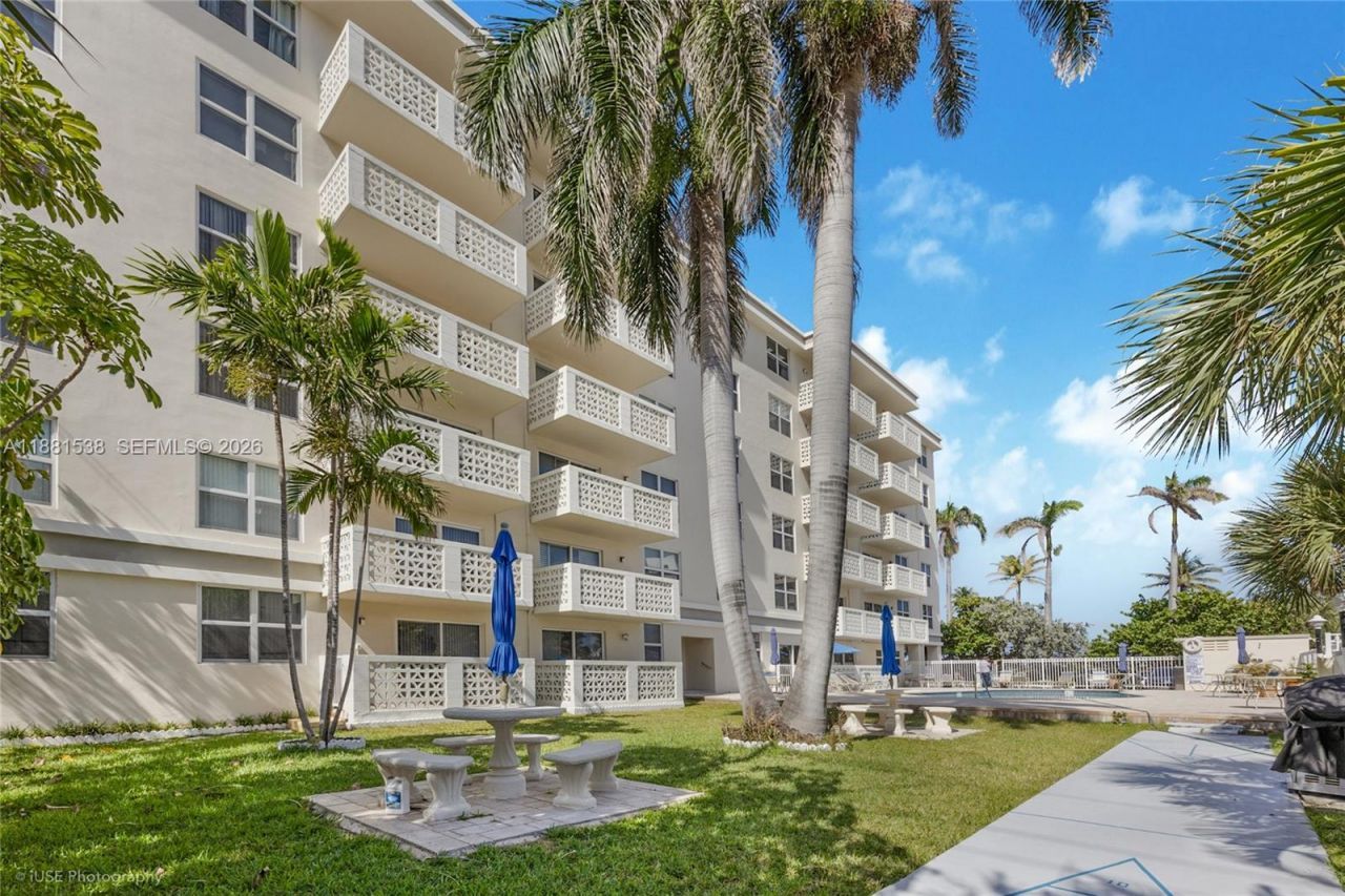 1901 S Ocean Dr, Unit 303, Hollywood, FL 33019 Photo