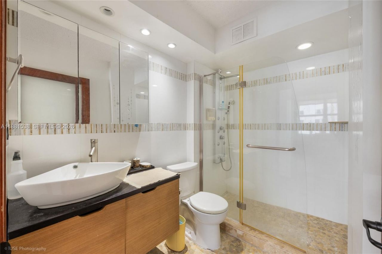 1901 S Ocean Dr, Unit 303, Hollywood, FL 33019 Photo