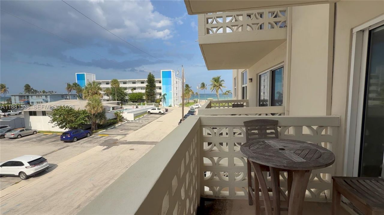 1901 S Ocean Dr, Unit 303, Hollywood, FL 33019 Photo