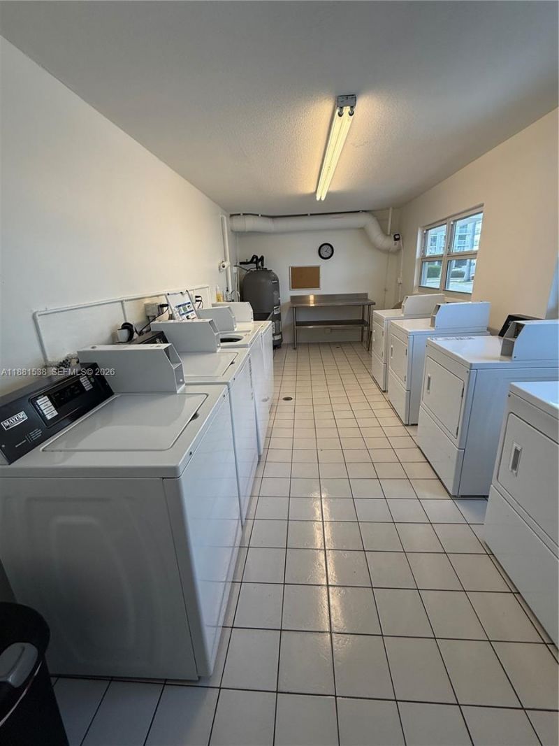 1901 S Ocean Dr, Unit 303, Hollywood, FL 33019 Photo