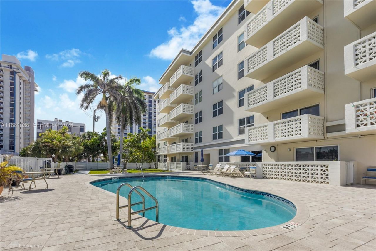 1901 S Ocean Dr, Unit 303, Hollywood, FL 33019 Photo