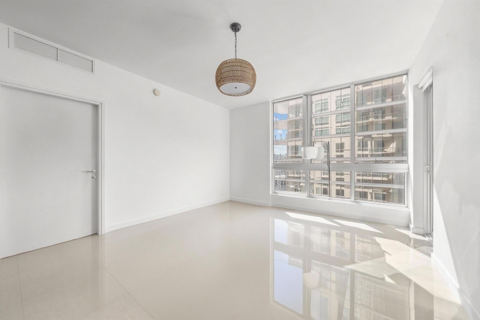 300 S Biscayne Boulevard, Unit T-3604, Miami, FL 33131 Photo