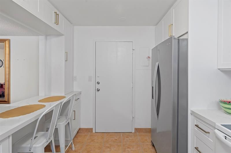 4020 Galt Ocean Drive, Unit 1004, Fort Lauderdale, FL 33308 Photo