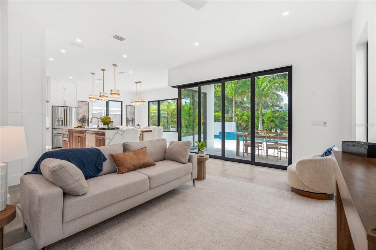 2111 Hawthorne Street, Sarasota, FL 34239 Photo