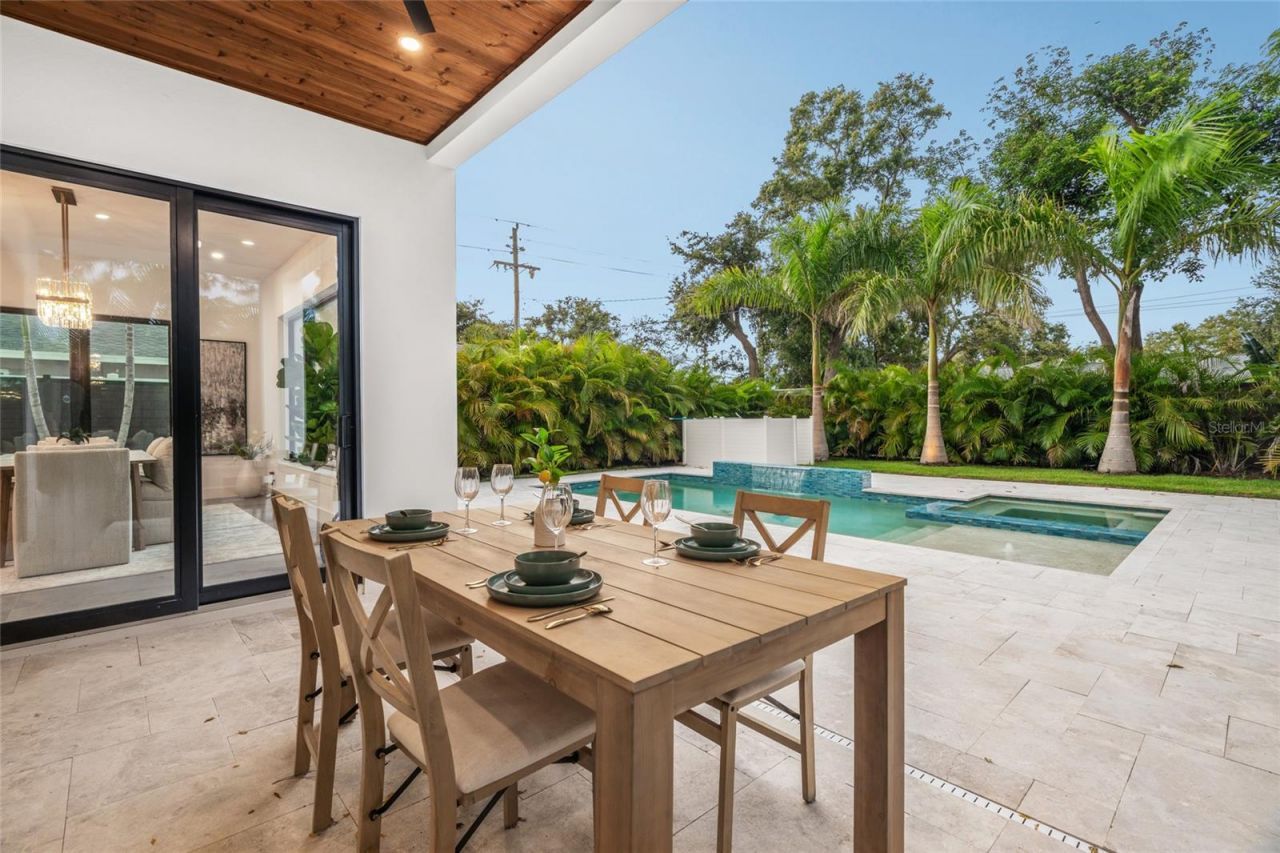 2111 Hawthorne Street, Sarasota, FL 34239 Photo