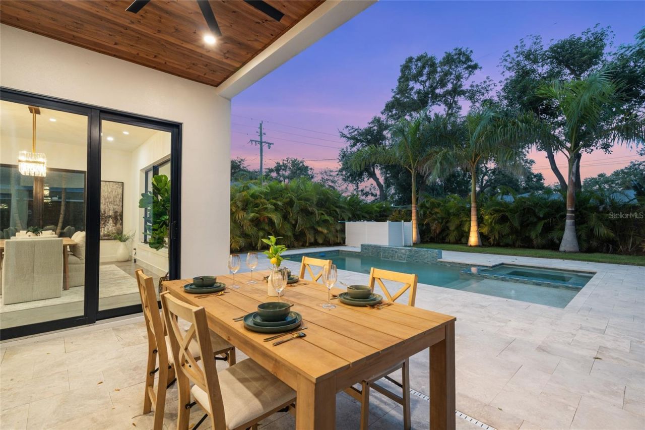 2111 Hawthorne Street, Sarasota, FL 34239 Photo