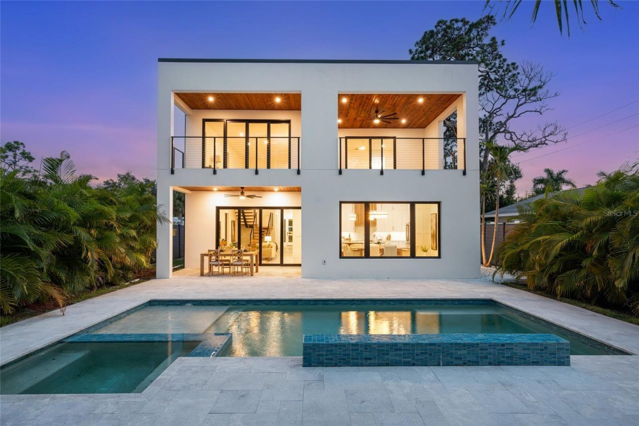 2111 Hawthorne Street, Sarasota, FL 34239 Photo