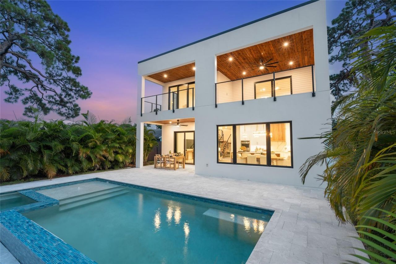 2111 Hawthorne Street, Sarasota, FL 34239 Photo