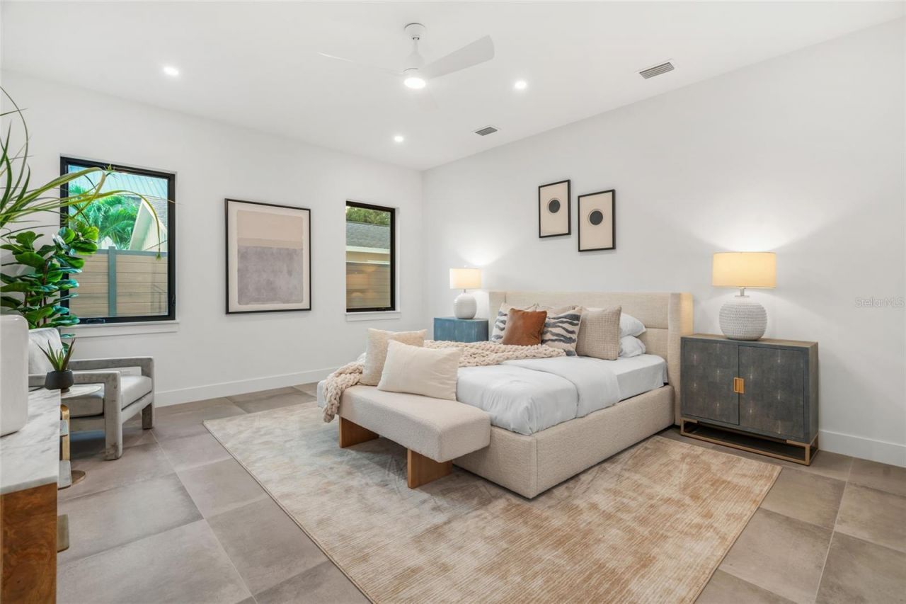 2111 Hawthorne Street, Sarasota, FL 34239 Photo