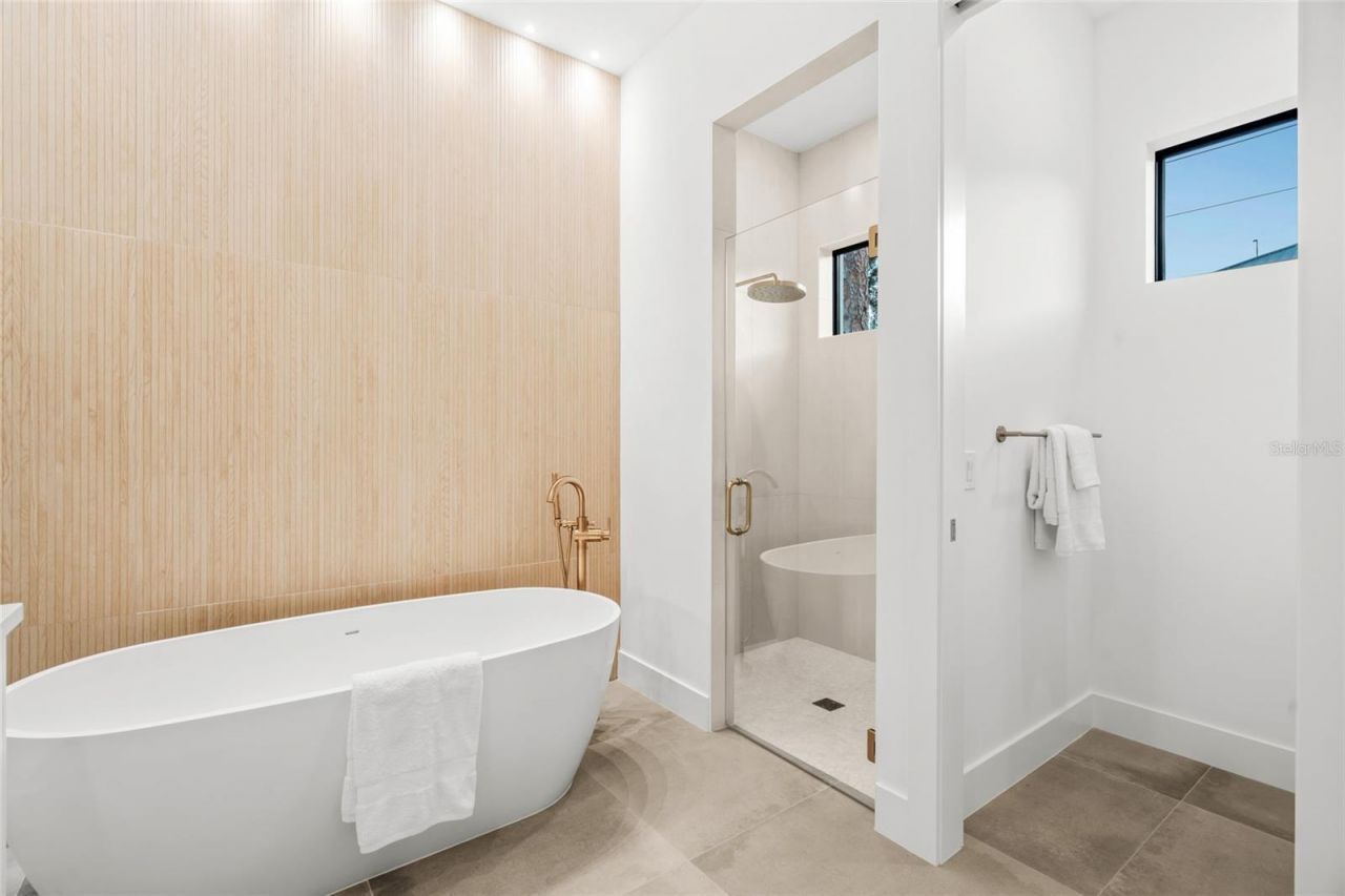 2111 Hawthorne Street, Sarasota, FL 34239 Photo