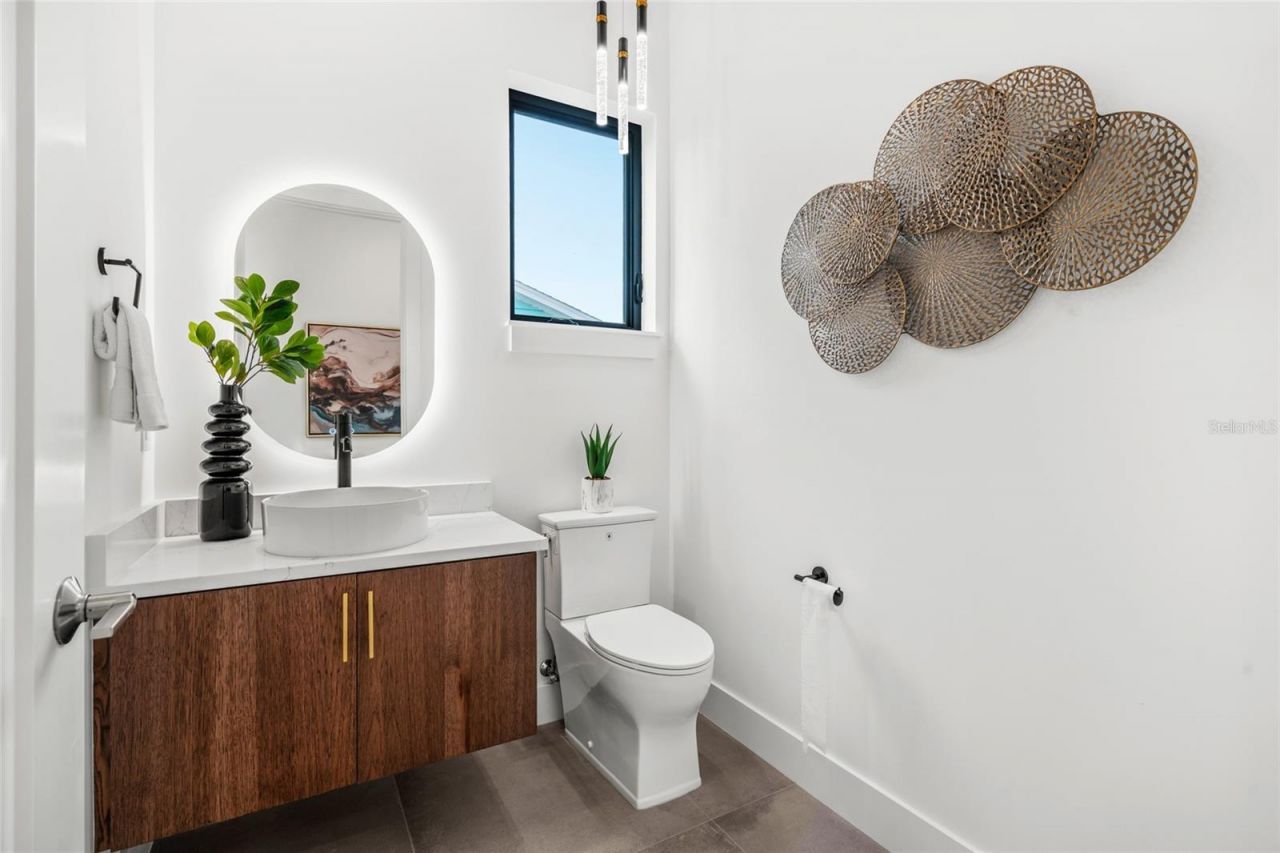 2111 Hawthorne Street, Sarasota, FL 34239 Photo