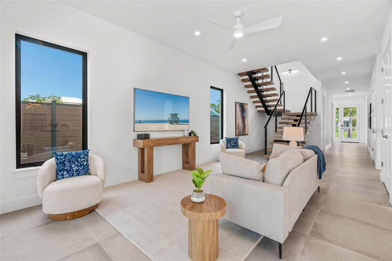 2111 Hawthorne Street, Sarasota, FL 34239 Photo