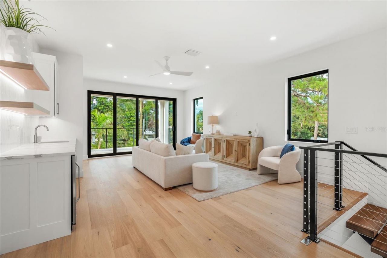 2111 Hawthorne Street, Sarasota, FL 34239 Photo