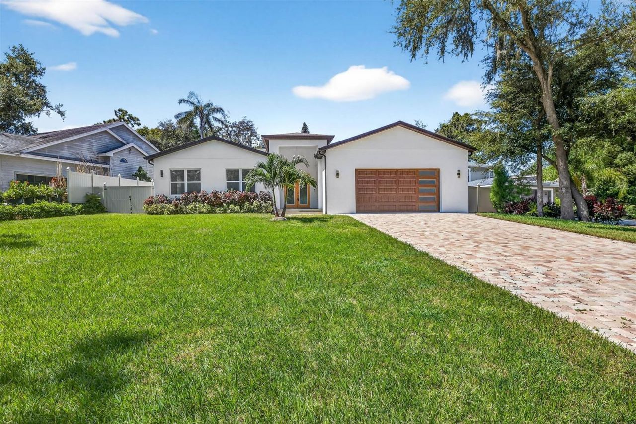 216 N Glen Arven Avenue, Temple Terrace, FL 33617 Photo