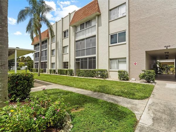 1540 GLEN OAKS DRIVE E, Unit B134, SARASOTA, FL 34232