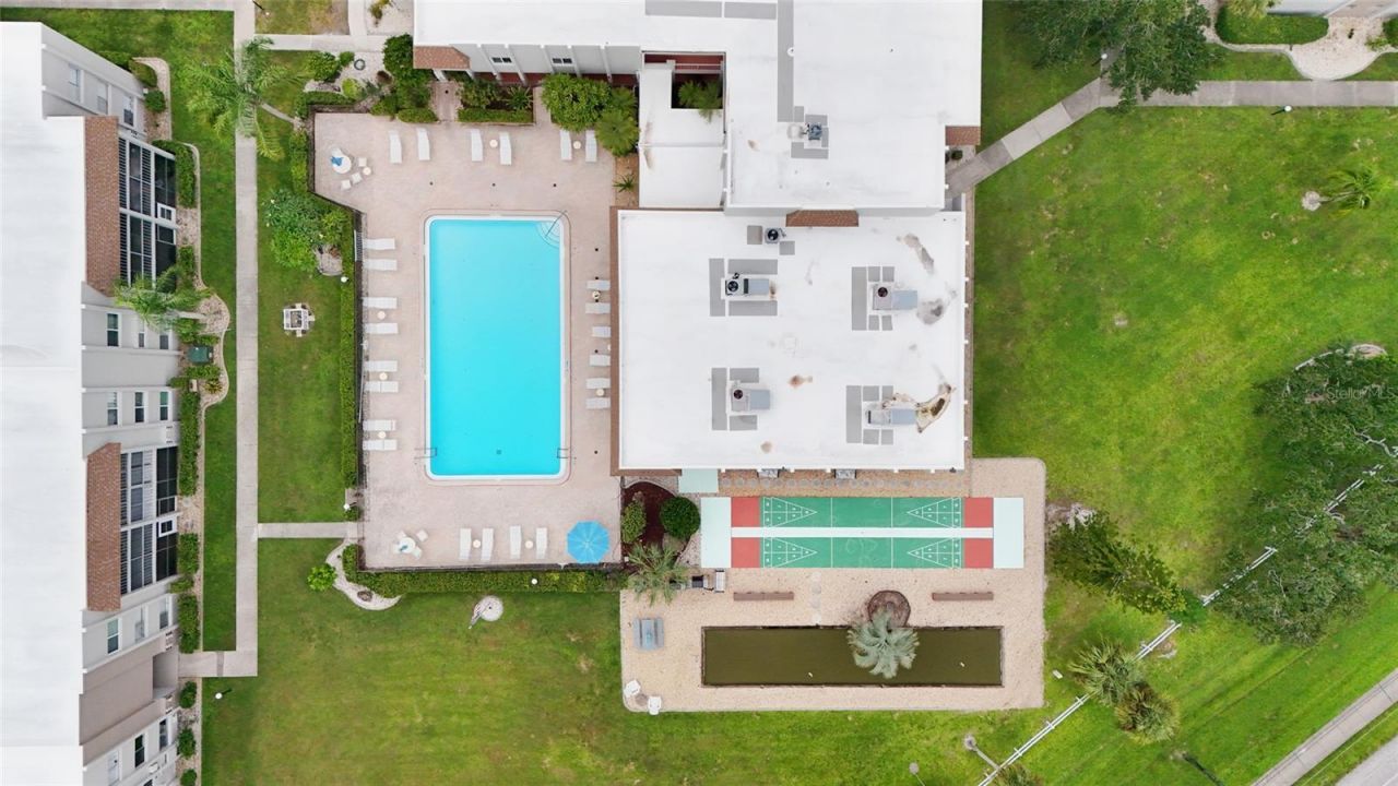 1540 Glen Oaks Drive E, Unit B134, Sarasota, FL 34232 Photo