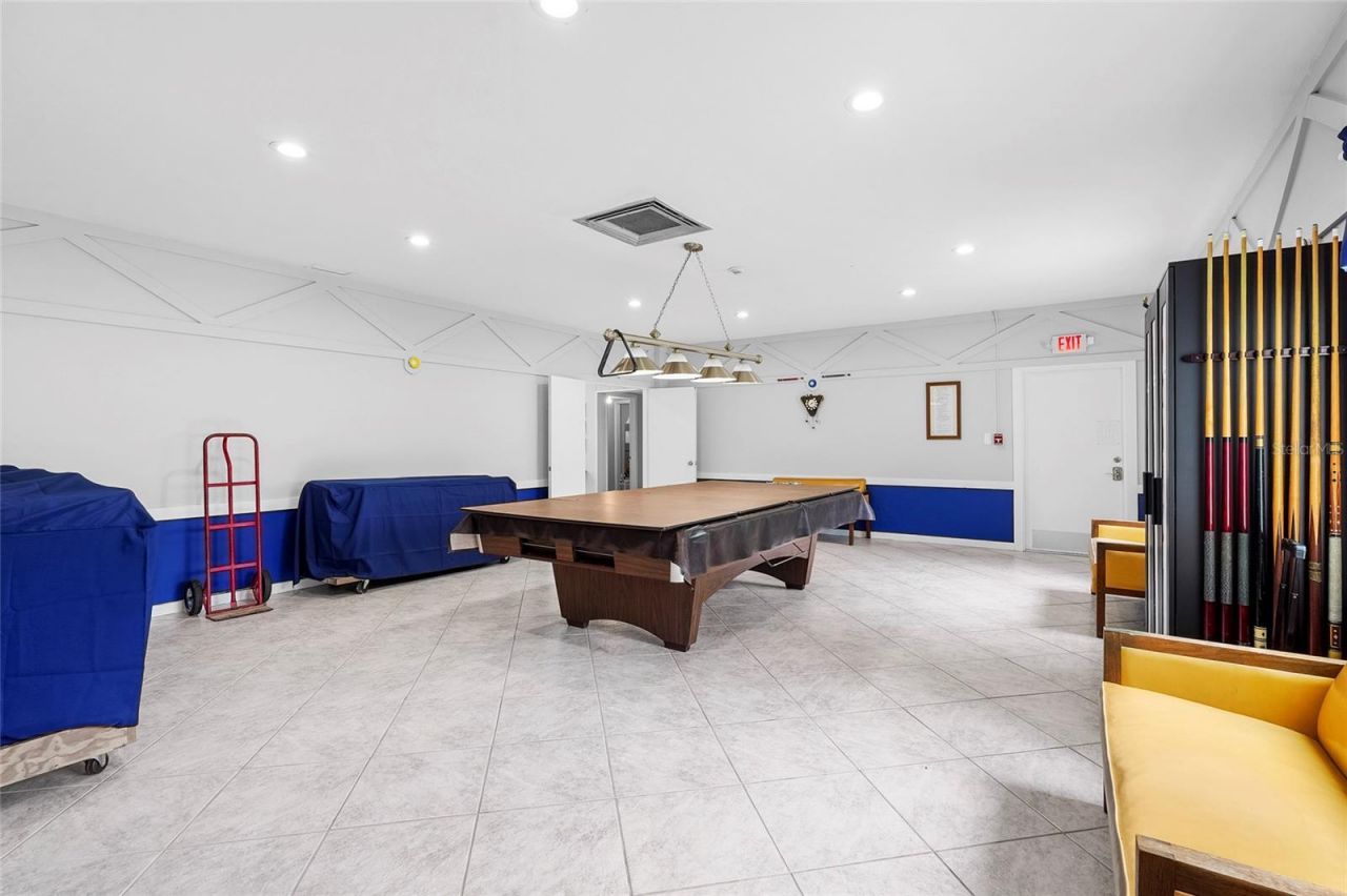 1540 Glen Oaks Drive E, Unit B134, Sarasota, FL 34232 Photo