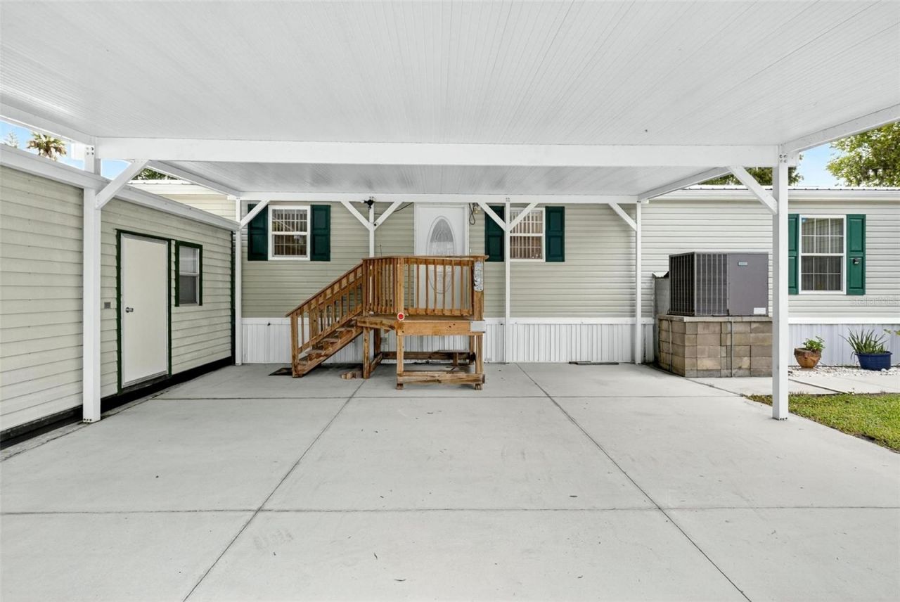 56310 Redbud Road, Astor, FL 32102 Photo