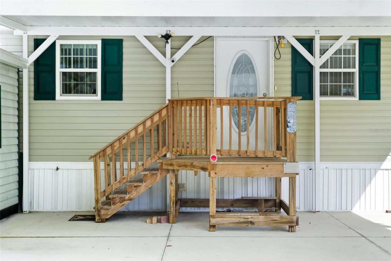 56310 Redbud Road, Astor, FL 32102 Photo