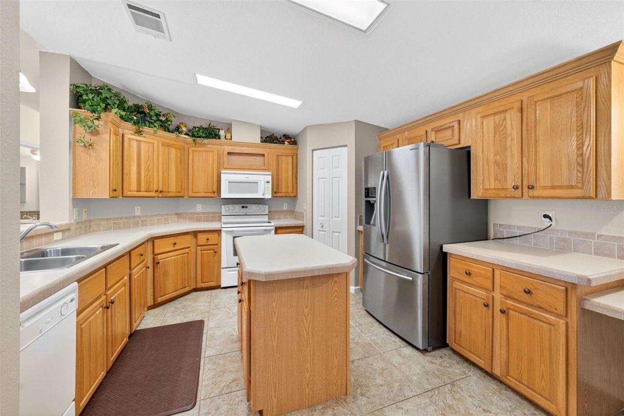 56310 Redbud Road, Astor, FL 32102 Photo