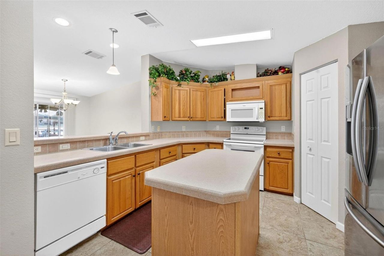 56310 Redbud Road, Astor, FL 32102 Photo