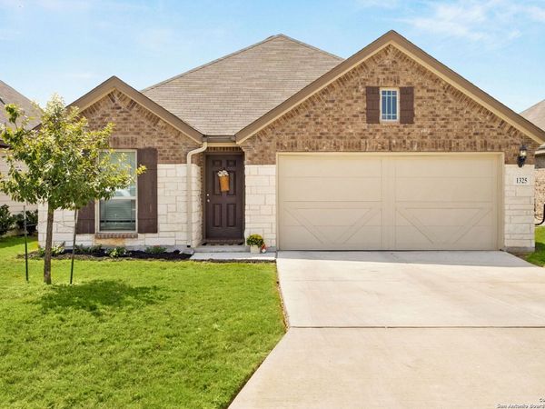 1325 Cool River, New Braunfels, TX 78132