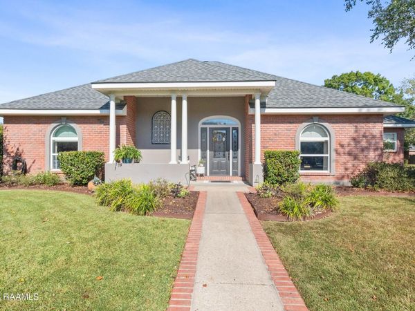 100 Pomerol Place, Lafayette, LA 70503