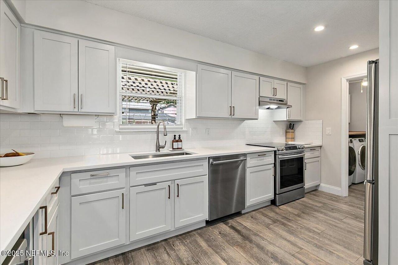 1819 Twelve Oaks Lane W, Neptune Beach, FL 32266 Photo