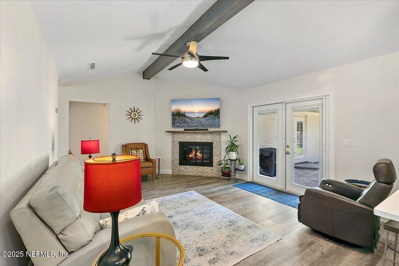 1819 Twelve Oaks Lane W, Neptune Beach, FL 32266 Photo