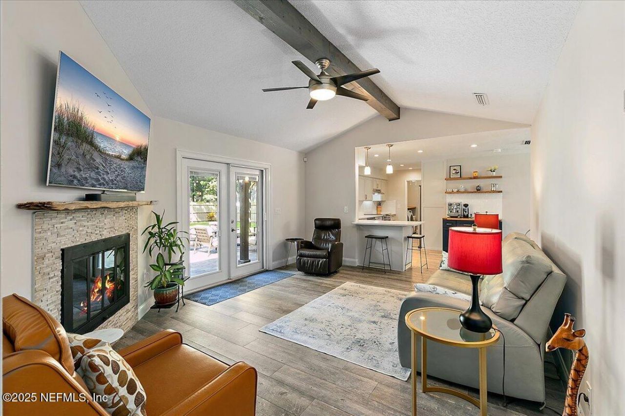 1819 Twelve Oaks Lane W, Neptune Beach, FL 32266 Photo