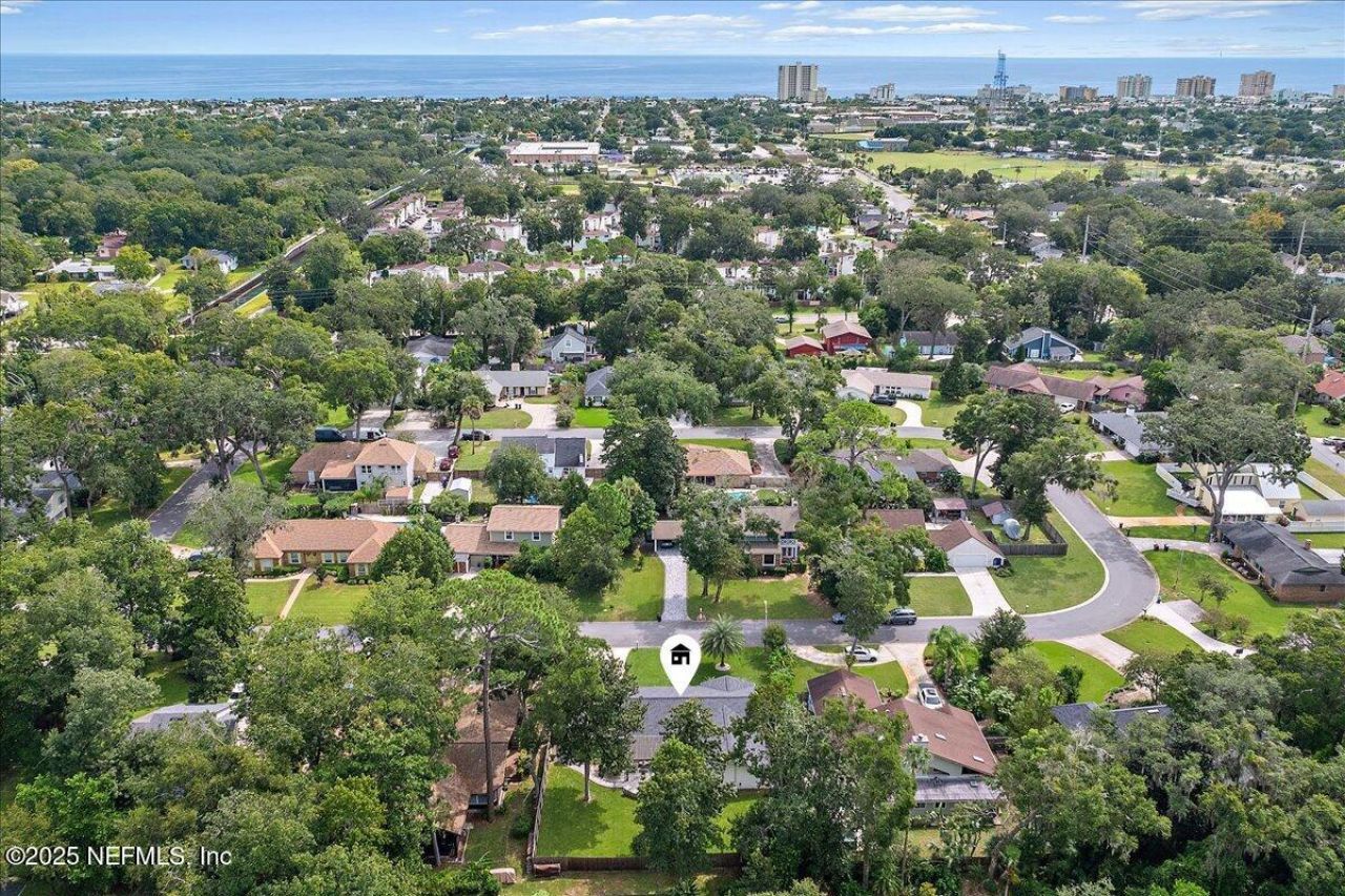 1819 Twelve Oaks Lane W, Neptune Beach, FL 32266 Photo